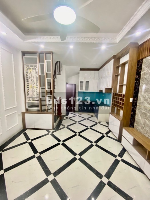 Bán nhà Nam Từ Liêm ngõ xe oto, 2 thoáng, 40M2, 4 tầng, 4.7 tỷ