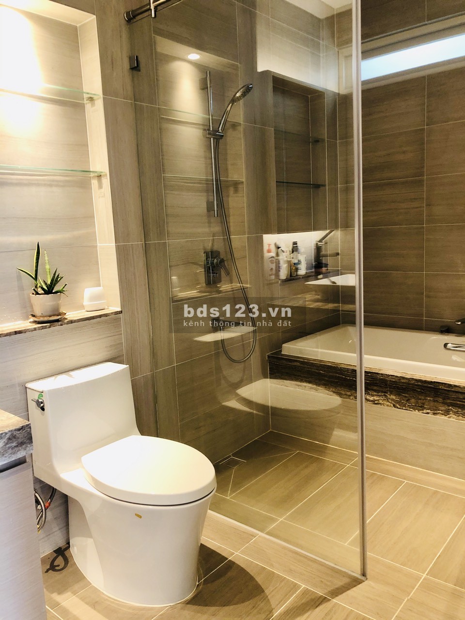 2PN Sarina cho thuê 26 triệu. Trang bị nội thất Cao Cấp