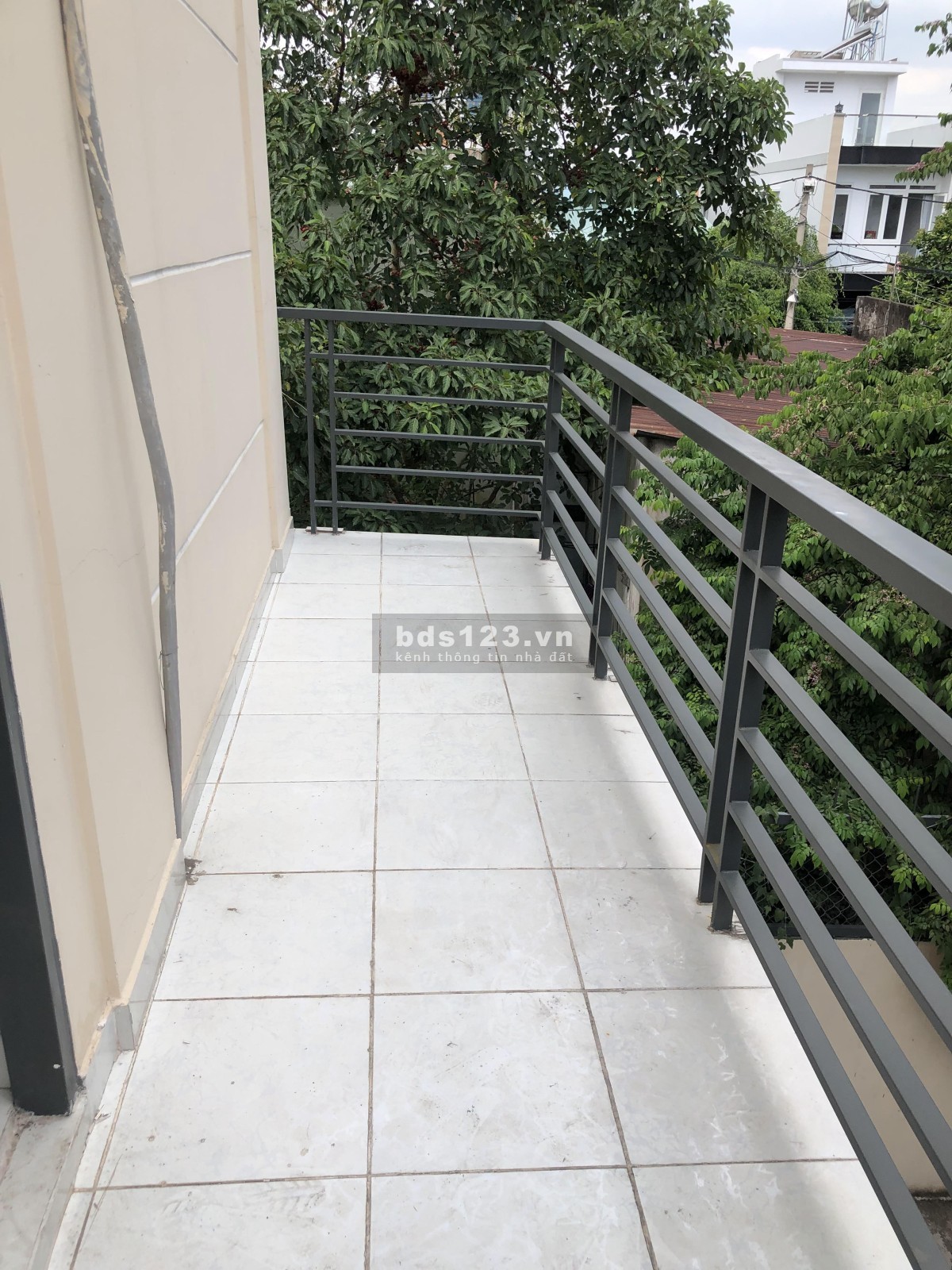 Phòng trọ mới xây 100% rất đẹp như hình, có gác rộng + kệ bếp, xe miễn phí, giờ giấc thoải