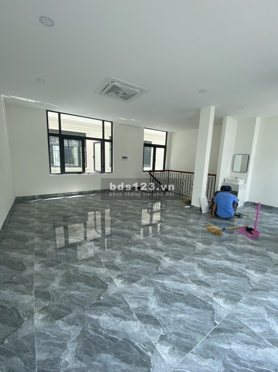 Cho thuê nhà phố Vinhomes Quận 9 - 108m2 hoàn thiện giá chỉ 12 triệu