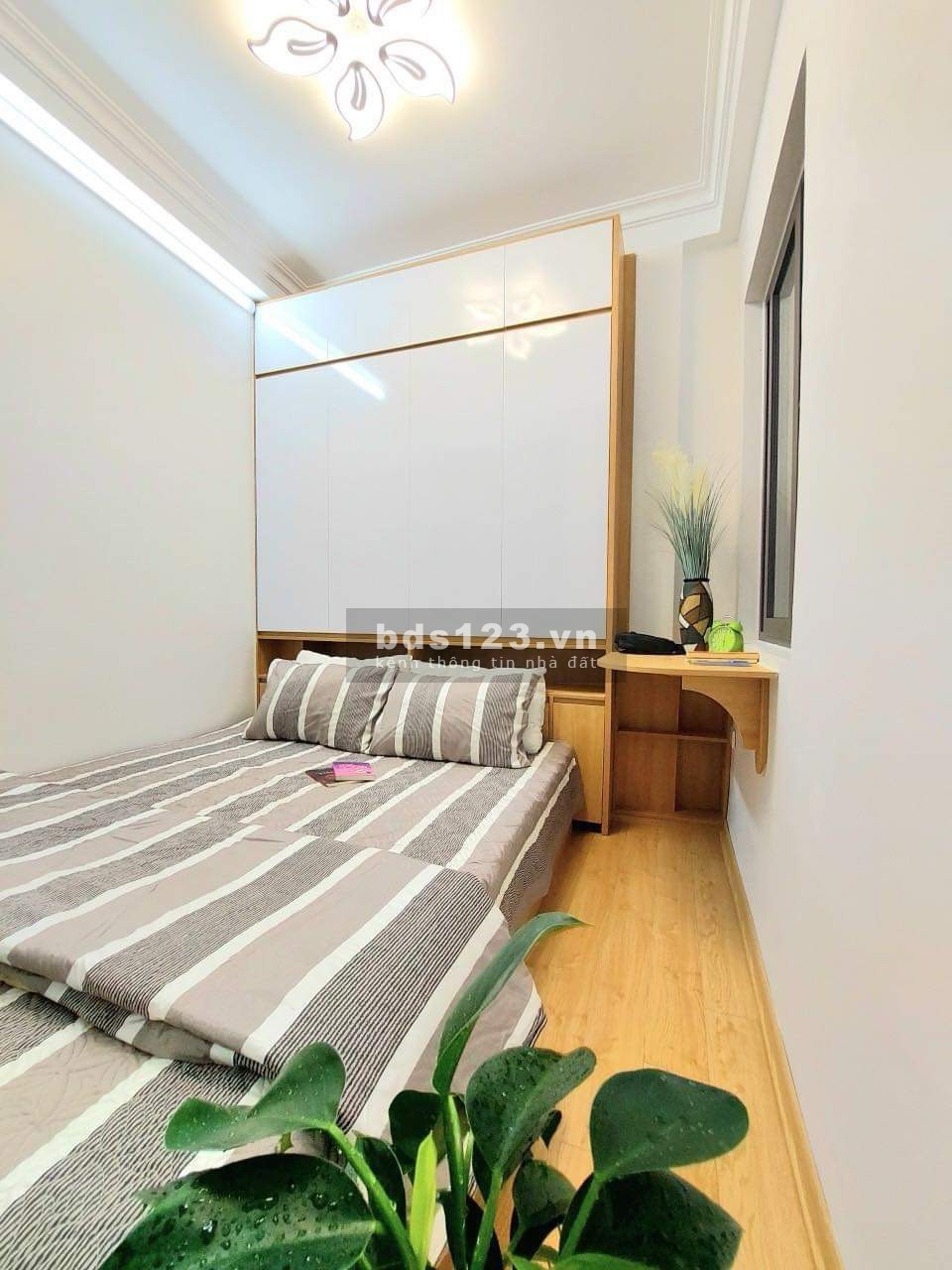 Nhà siêu đẹp, sổ riêng tại quận Hai Bà Trưng, mặt ngõ thông, full nội thất, ở ngay, giá chỉ 1.x tỷ.
