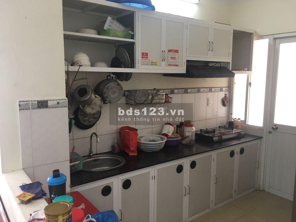 Cho thuê căn hộ 155 Nguyễn Chí Thanh, Q.5, ngay cạnh trường THPT Năng Khiếu, 68m2, 12tr