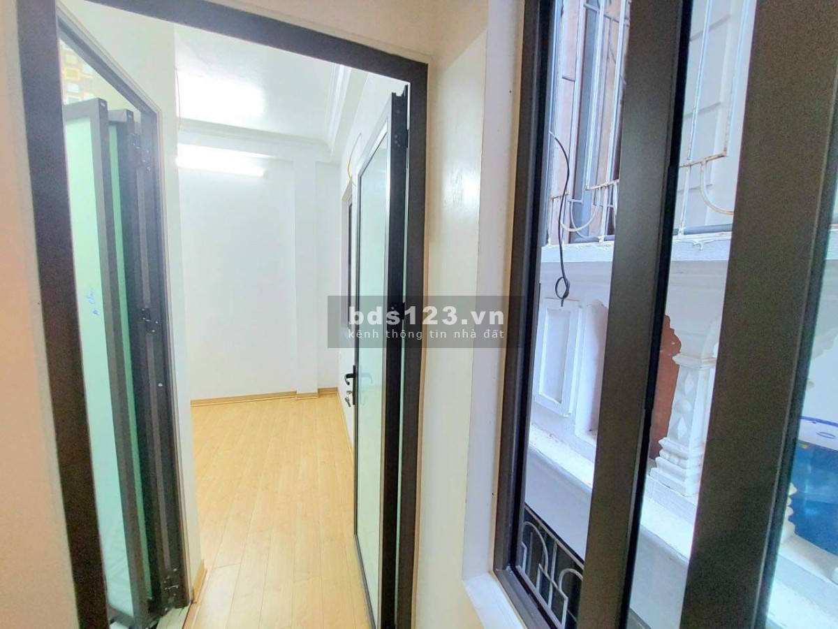 Nhà siêu đẹp, sổ riêng tại quận Hai Bà Trưng, mặt ngõ thông, full nội thất, ở ngay, giá chỉ 1.x tỷ.
