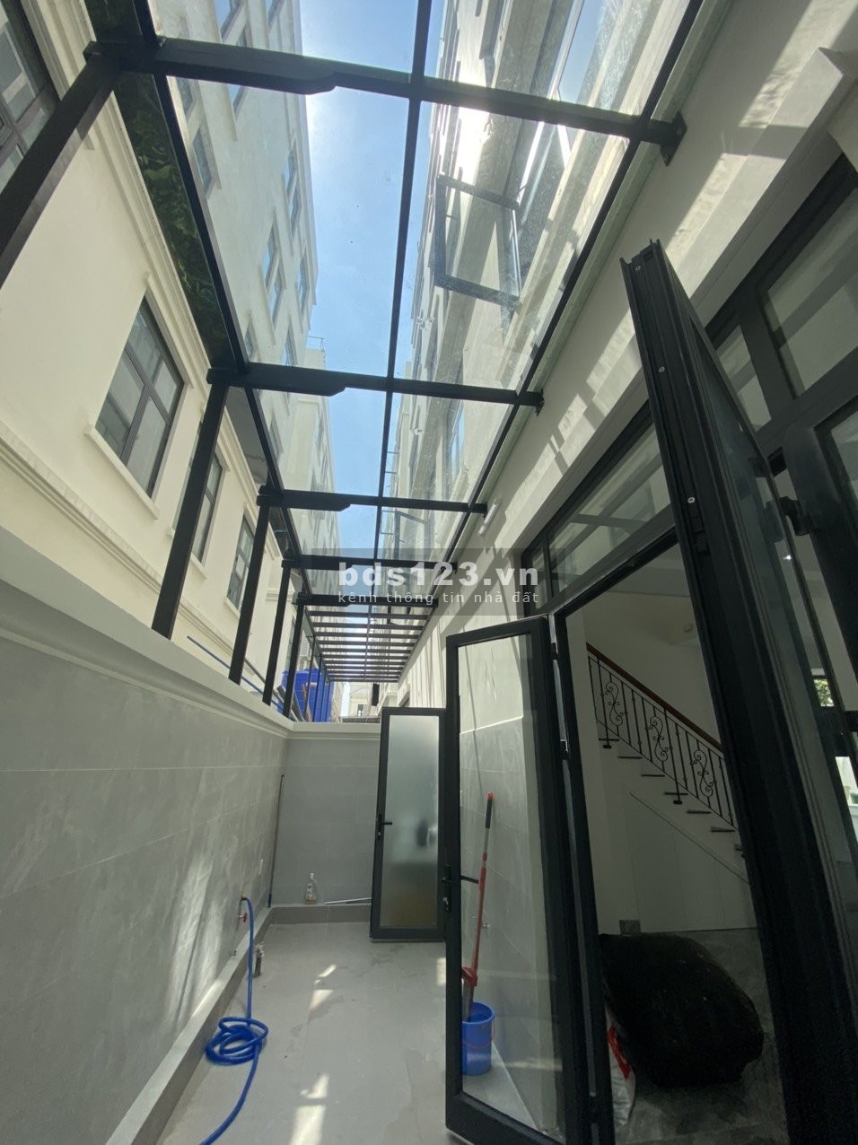 Cho thuê nhà phố Vinhomes Quận 9 - 108m2 hoàn thiện giá chỉ 12 triệu
