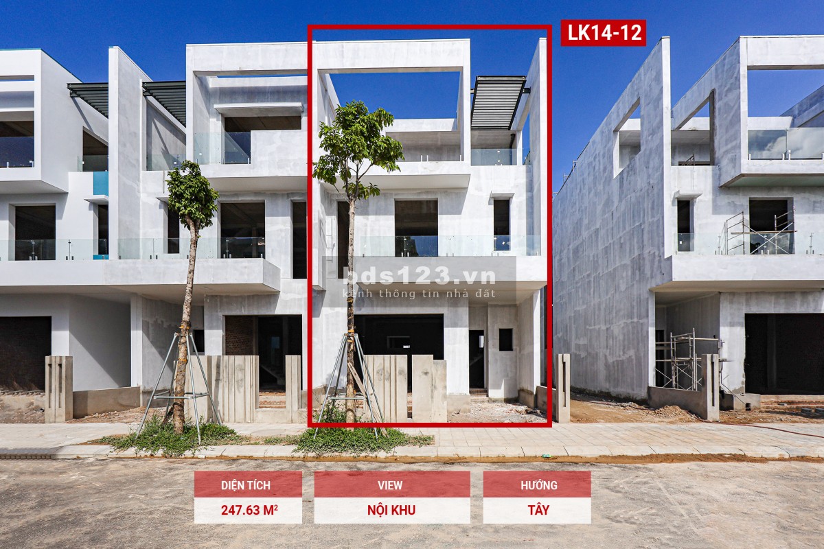 Bán nhà 3 tầng trung tâm, không ngập lụt, sát siêu thị, bệnh viện quốc tế, đh FPT, có thể vay 70%.