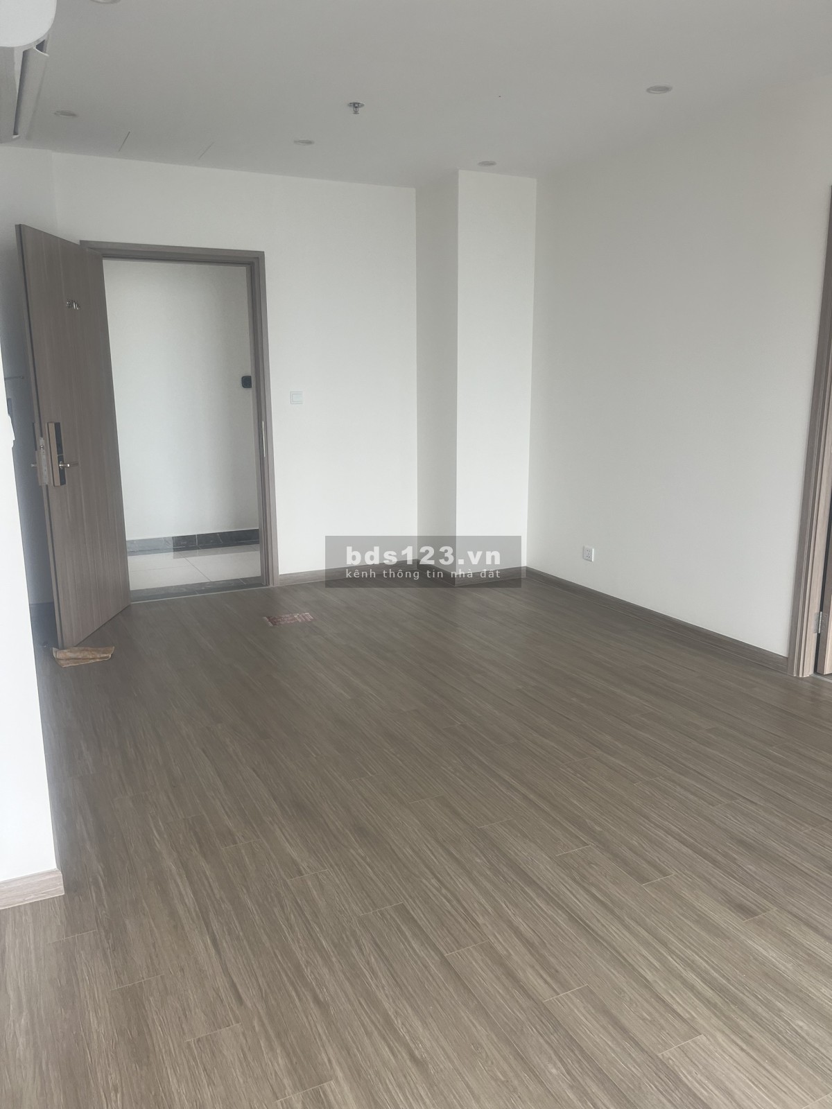 Cần tiền bán gấp 3PN2WC 79m SA2 NB 4.150 tỷ bap phí Vinhomes Smart City
