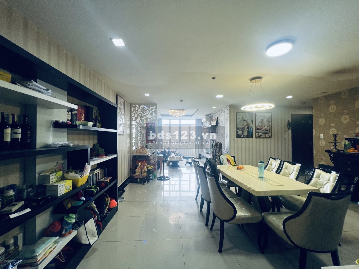 Chủ nhà cần bán gấp căn hộ chung cư Giai Việt 854 Tạ Quang Bửu , phường 5 Quận 8