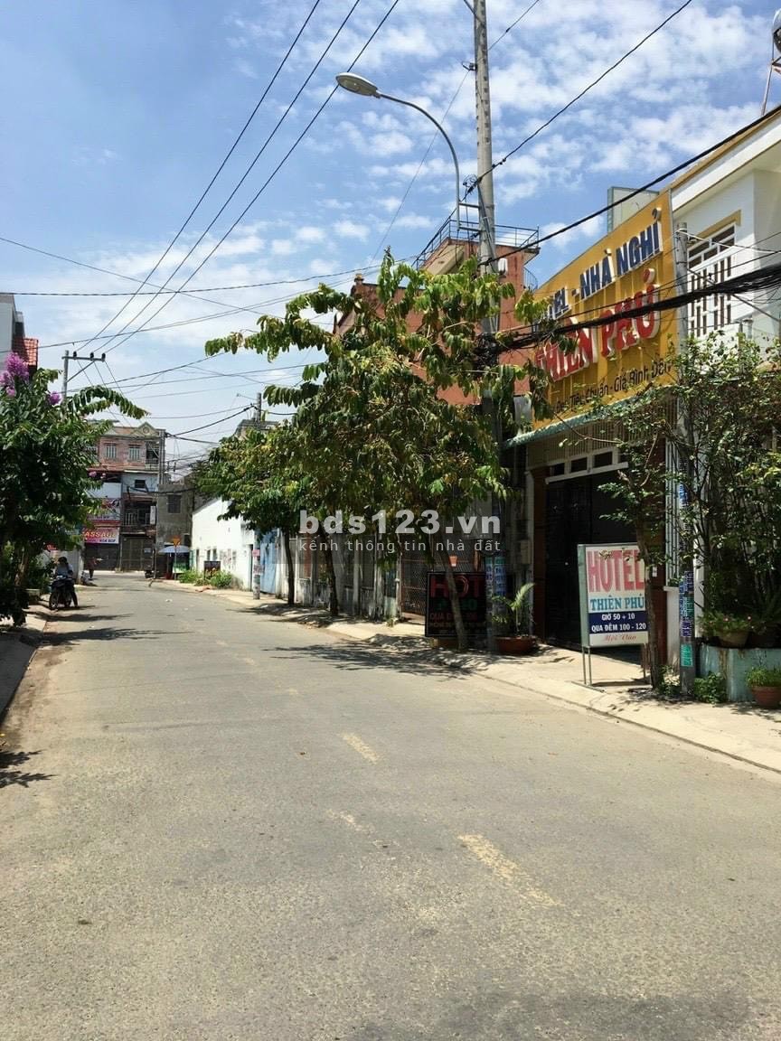 Bán Gấp Căn Nhà 1 lầu 150m2 Ngay chợ Bình Chánh, Đang cho thuê 5tr/Tháng , giá 560 triệu.