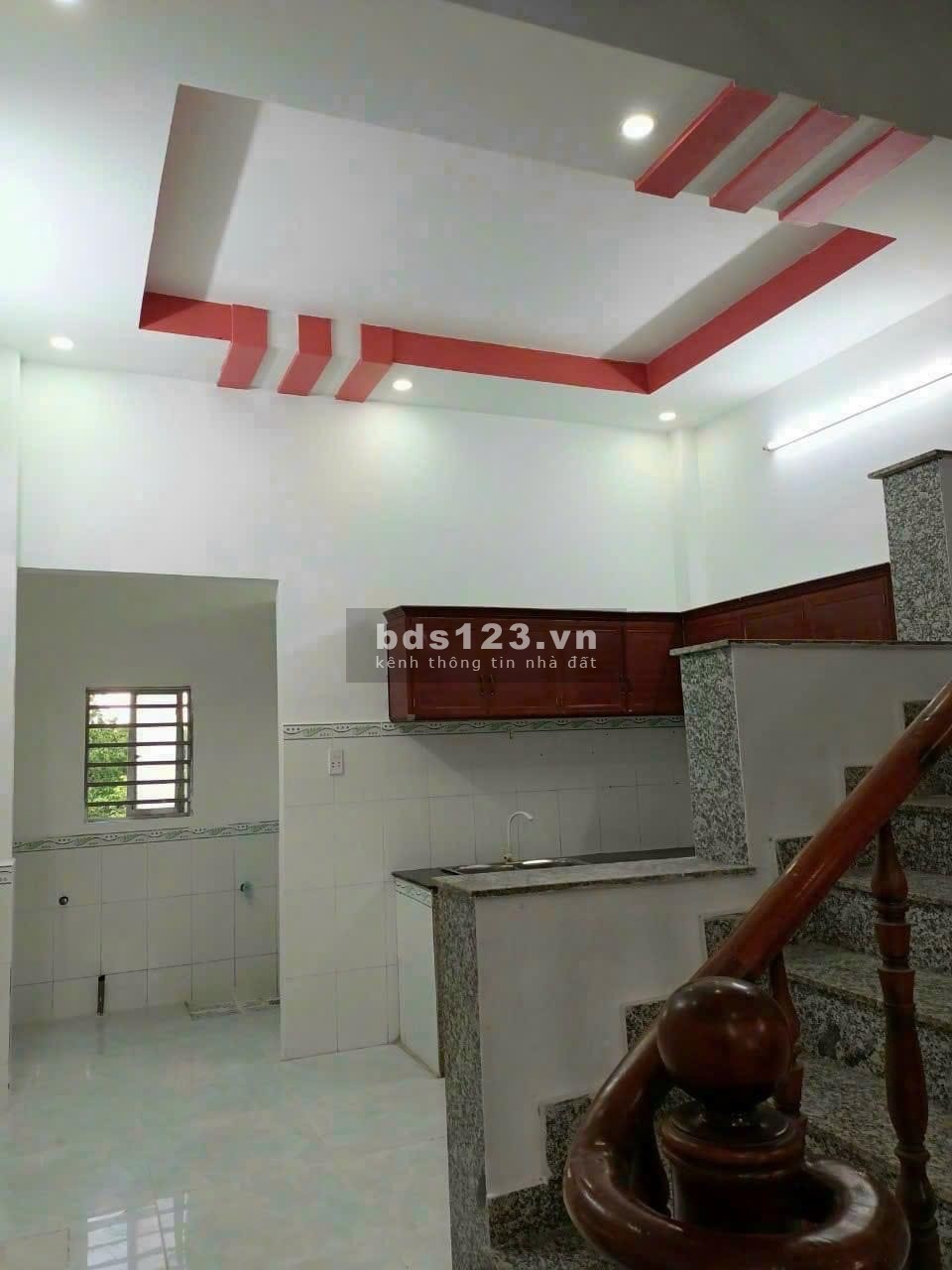 Bán ngộp căn nhà cách trường tiểu học Tân Quý Tây BÌNH CHÁNH 50m 680 triệu