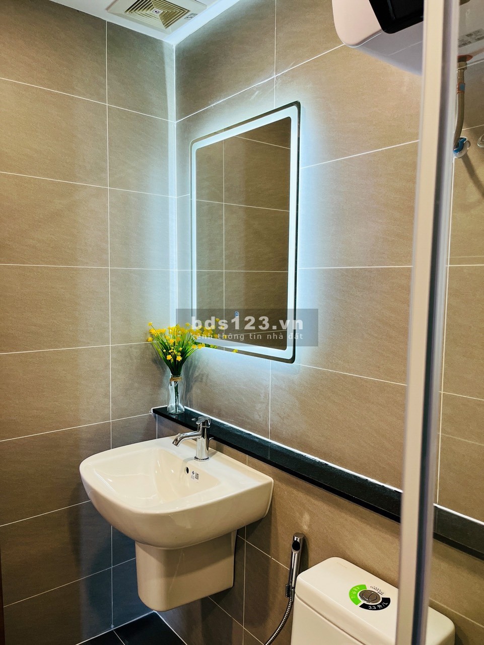 Cho thuê căn hộ 2PN mới bàn giao dự án The Rivana.