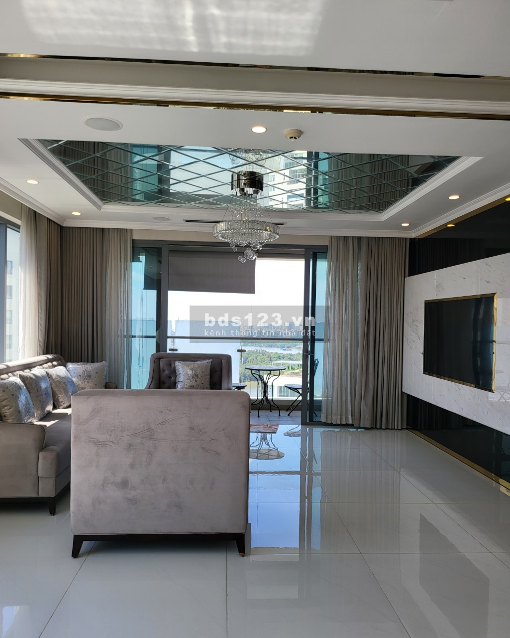 Cần bán gấp căn hộ 3PN view sông tầng cao dự án Diamond Island