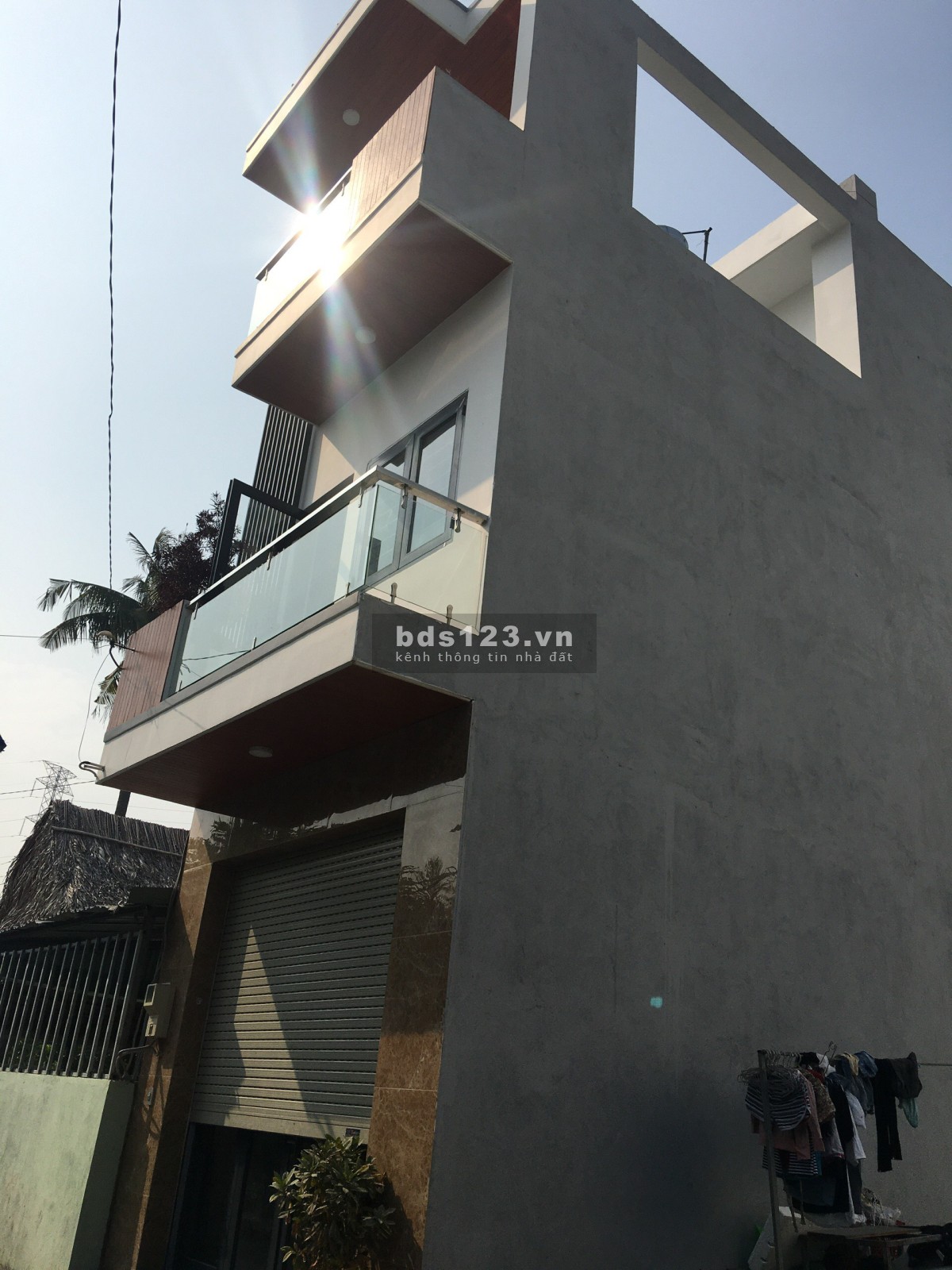 Cho thuê nhà có nội thất 2pn 3wc, gần tu viện Khánh An Quận 12