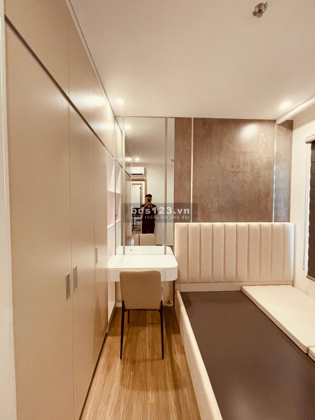 Bán nhanh căn 2pn 3.7xx, tầng trung, full nội thất đẹp, giá thương lượng