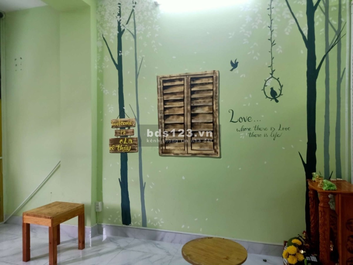 Bán nhà 1 trệt 2 lầu sân thượng giá 2,35 tỷ