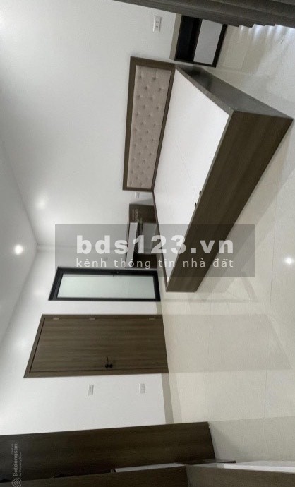 Tuyệt đỉnh an sinh nhà Ngọc Trì 33,3 m2 5 tần giá 3,35 tỷ