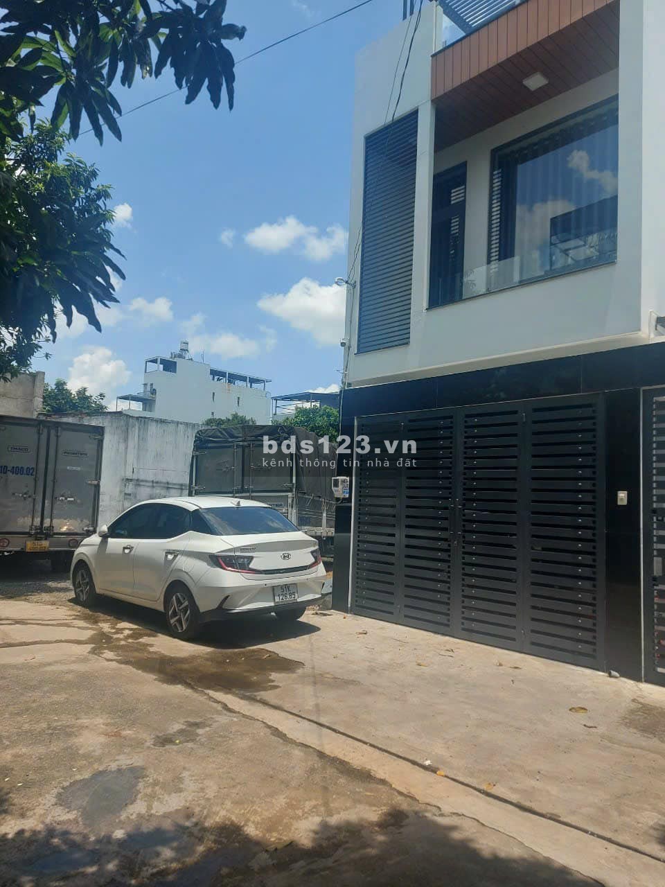 Bán đất ngay chợ, mặt tiền đường chỉ 590tr
