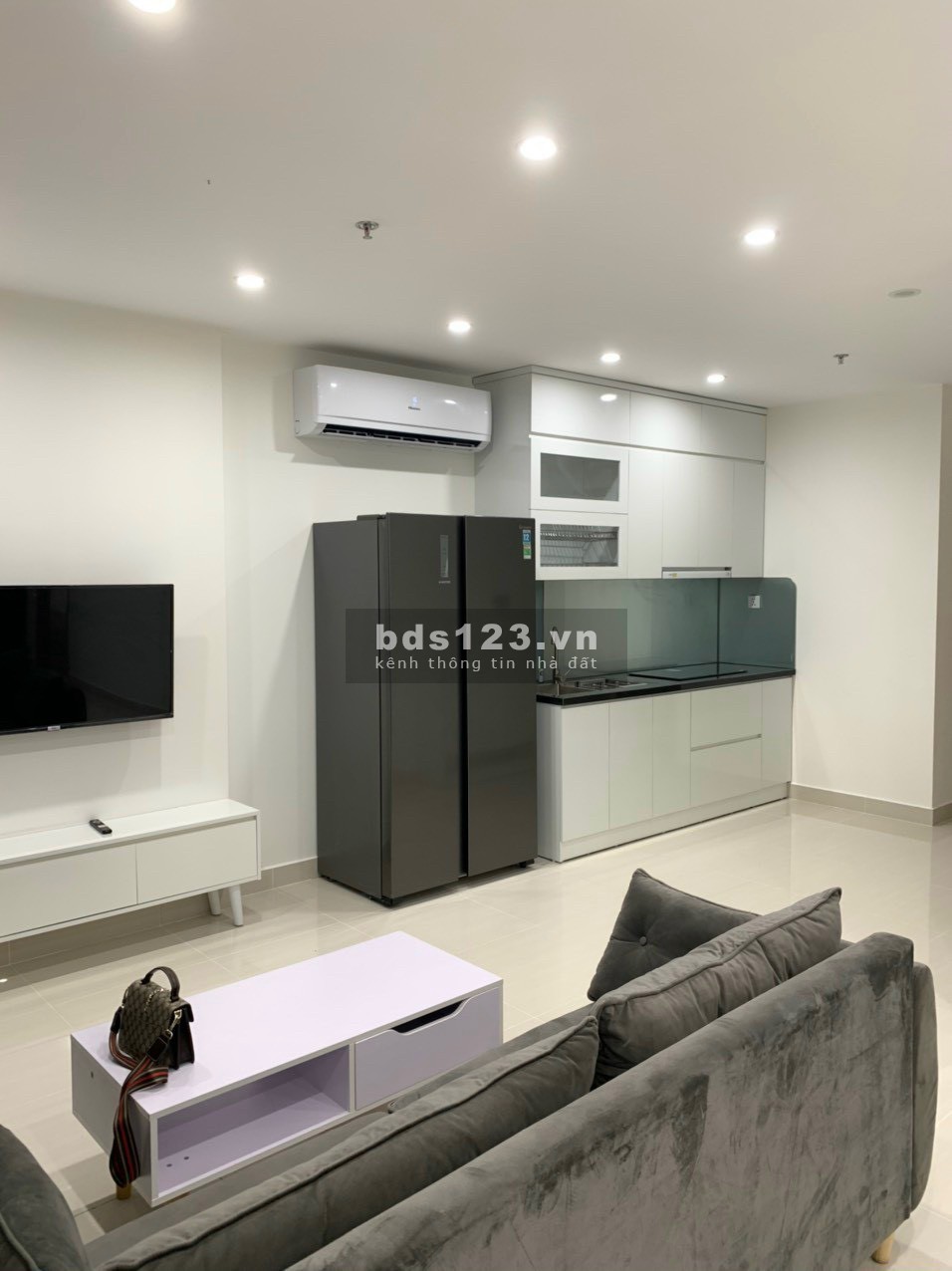 Giá rẻ nhất thị trường 2N+1 63m full đồ 2.8 tỷ bao phí Vinhomes Smart City