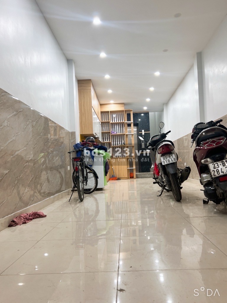 Bán nhà CCMN, siêu phẩm dòng tiền, thang máy, 2 thoáng, 45M2, 6 tầng, 6.8 tỷ