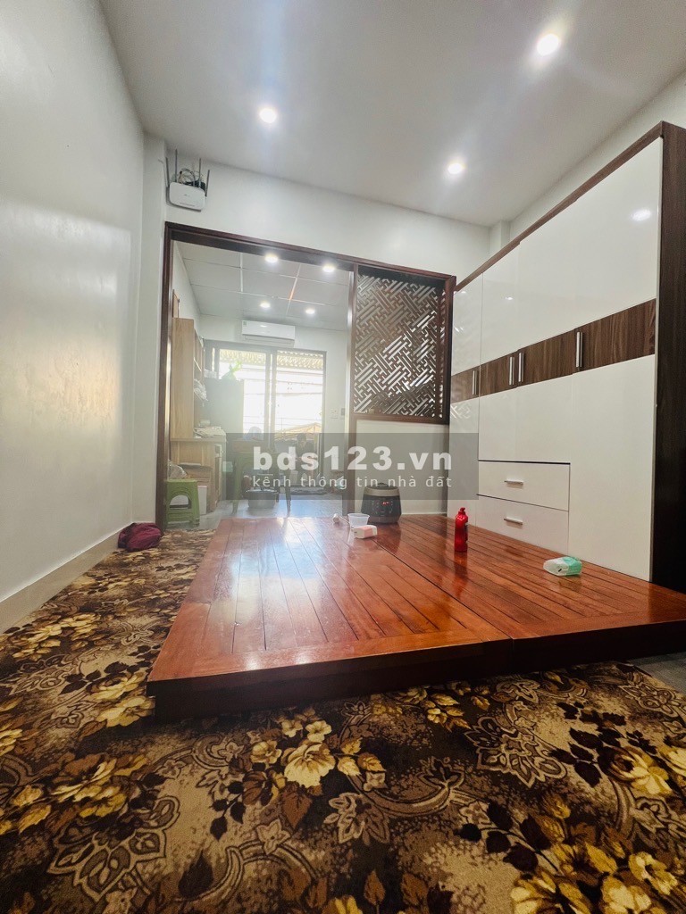 Bán nhà CCMN, siêu phẩm dòng tiền, thang máy, 2 thoáng, 45M2, 6 tầng, 6.8 tỷ