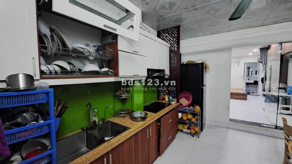 Chính chủ bán nhà 52/11/76 phố Gia Quất, diện tích 46m2, 3 tầng - Giá 2.99 tỷ