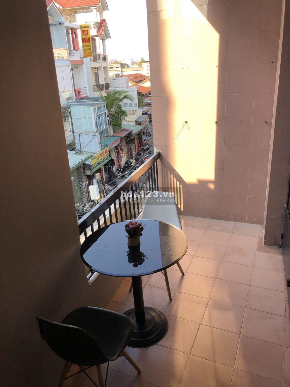 Phòng 40m2 có gác rộng, ban công, bếp, máy giặt…giờ tự do