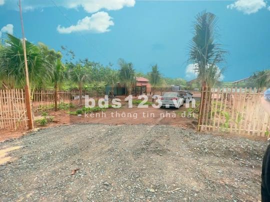 Bán ngay 900M2 đất vườn xinh xinh, nhỏ nhỏ giá chỉ 500 triệu