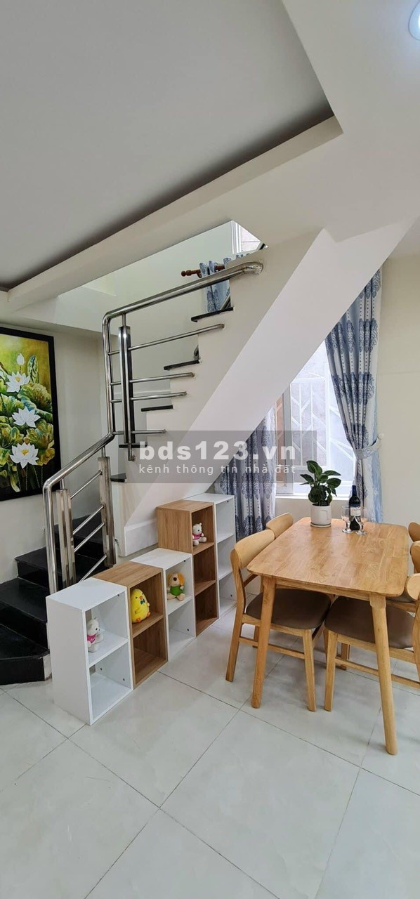 Cần tiền bán gấp tòa nhà có dòng tiền 300 triệu - Chỉ 5tỷ95