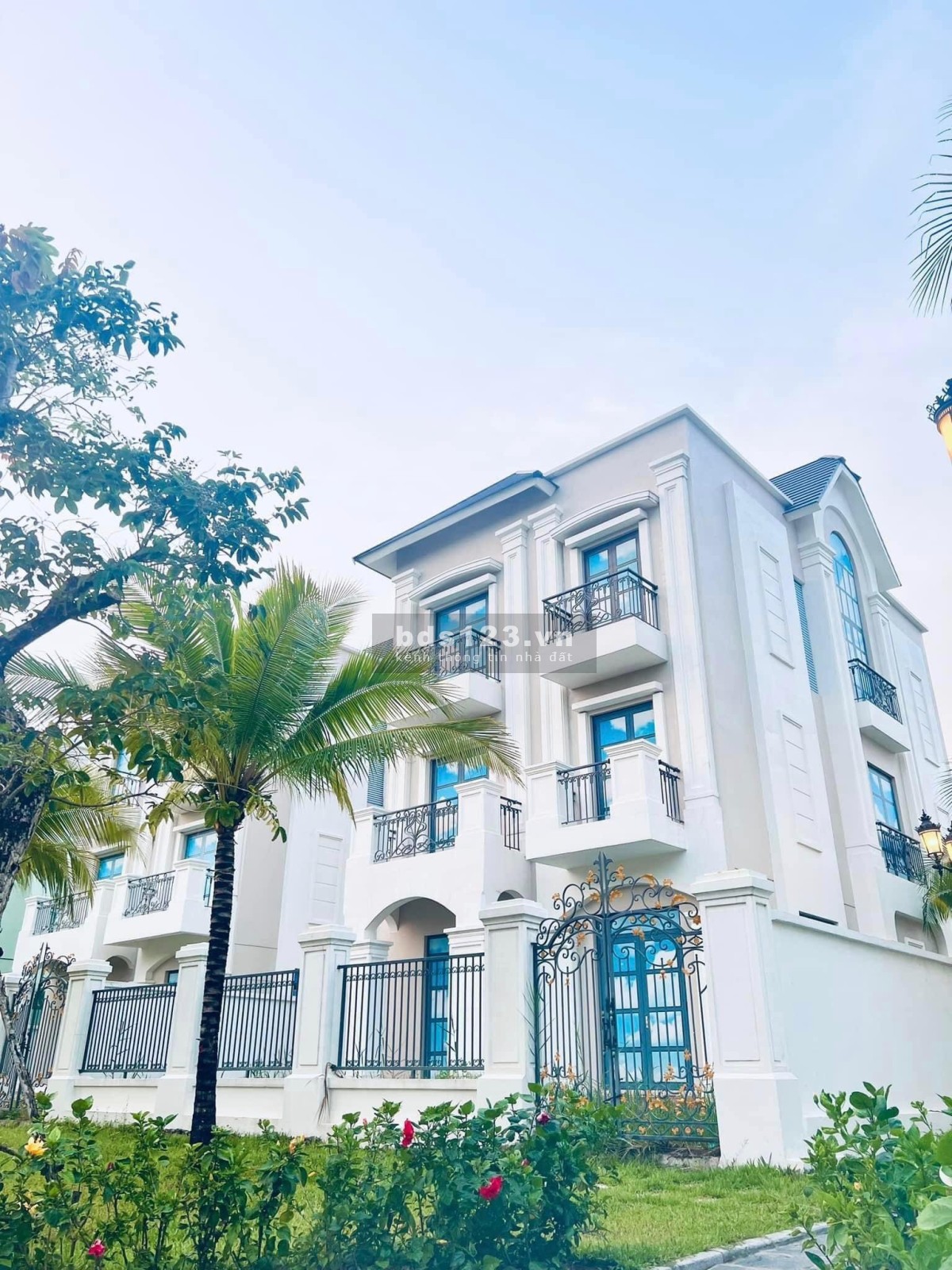 Biệt thự đơn lập 3 mặt tiền - Mua trực tiếp CĐT - Tốt hơn hàng bán lỗ