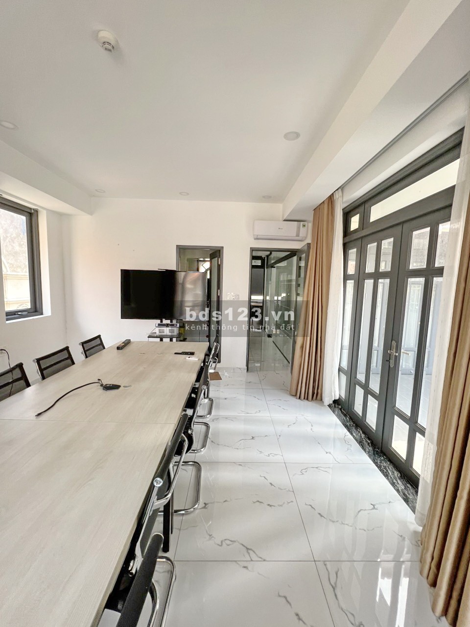 Cho thuê biệt thự 8 Đường Số 12 Himlam Quận 7 giá 80tr/tháng