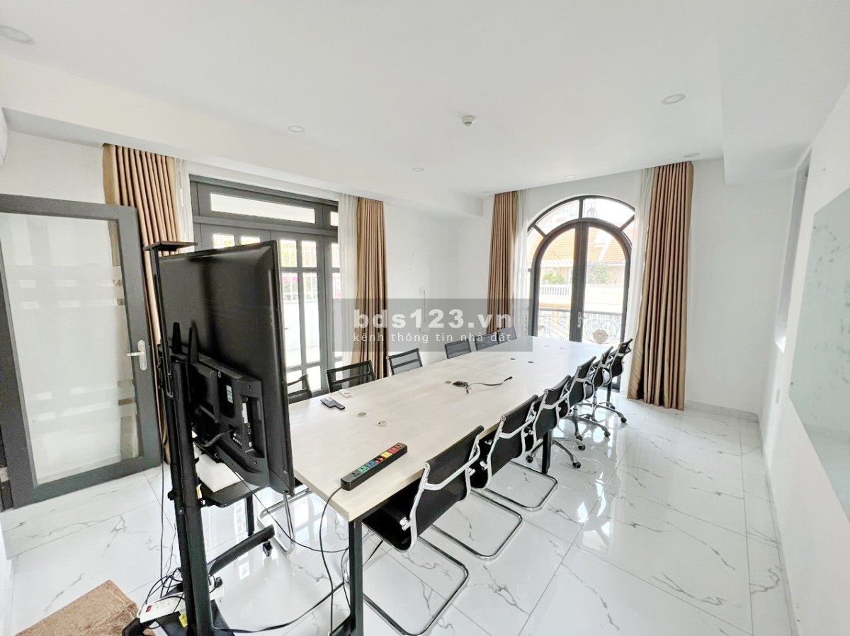 Cho thuê biệt thự 8 Đường Số 12 Himlam Quận 7 giá 80tr/tháng