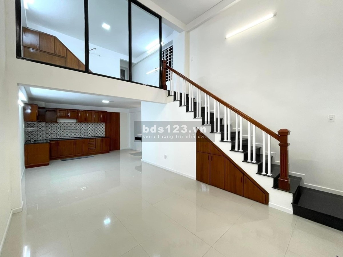 Nhà sau mặt tiền Hàm Nghi, 3 tầng, 50M2 chỉ 2.85 tỷ