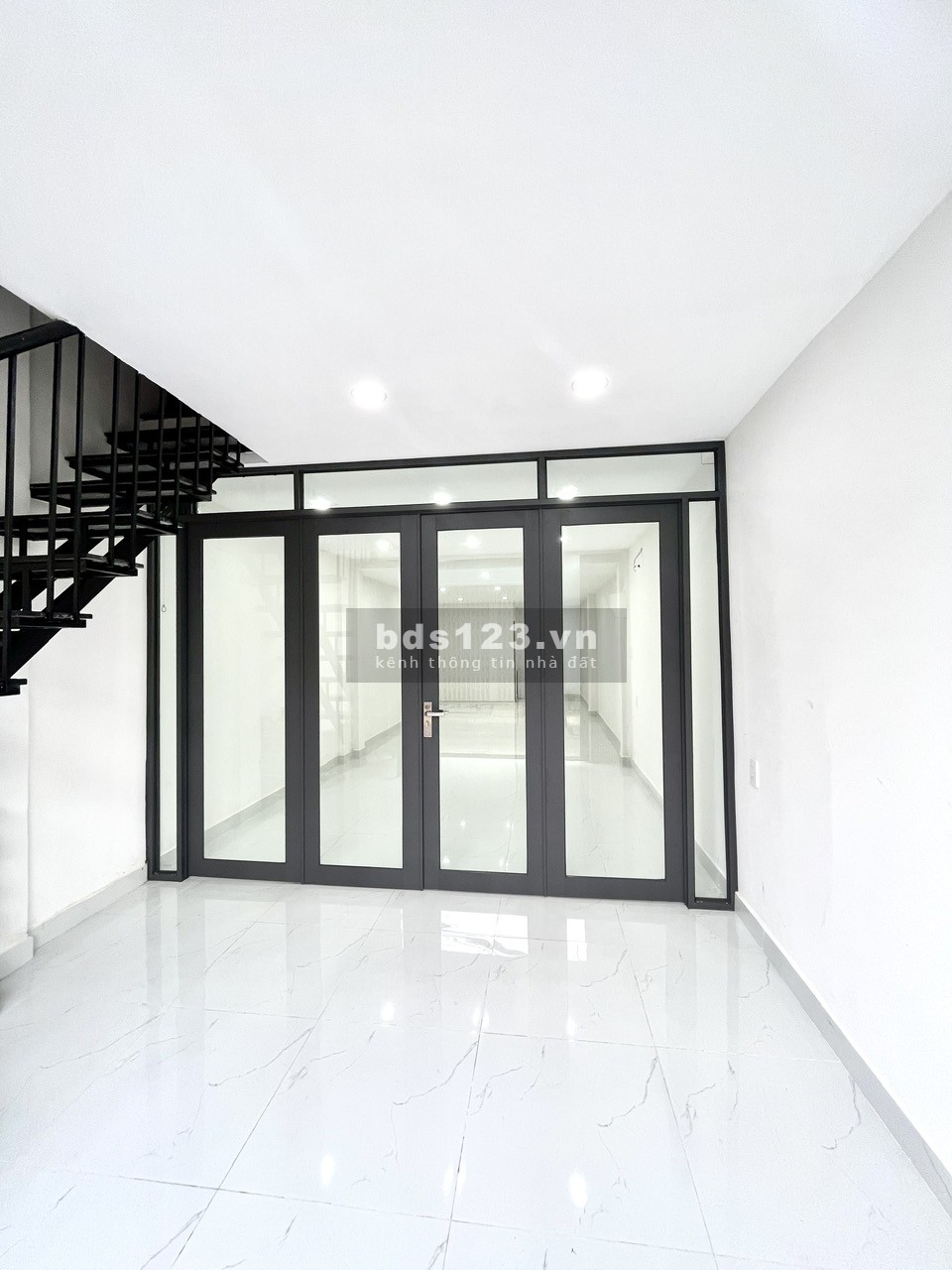 Chính chủ cho thuê mặt bằng + tầng trệt 50m2, đường Năm Châu, Phường 11, Q.Tân Bình