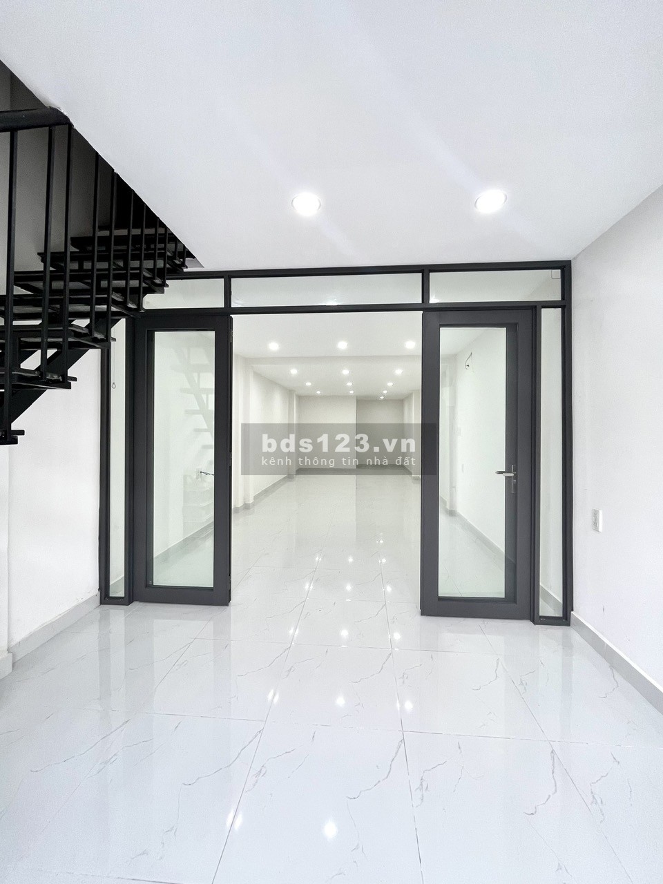 Chính chủ cho thuê mặt bằng + tầng trệt 50m2, đường Năm Châu, Phường 11, Q.Tân Bình