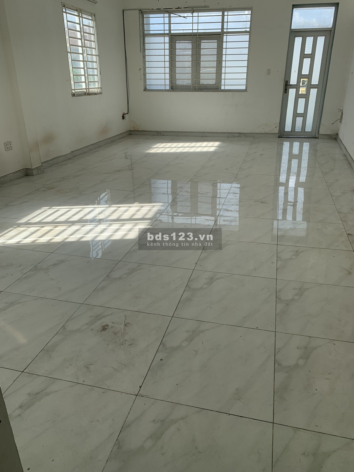 Cho thuê NNC Mặt Tiền (4PN-250m2)Tại P.Hiệp Bình Phước,Thủ Đức – Đg 2