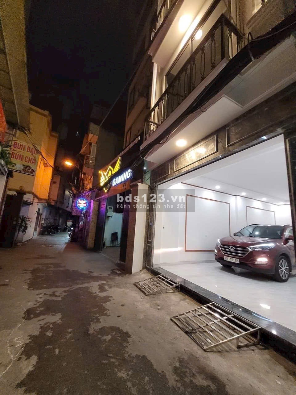 Bán nhà Tây Hồ 70M2 - Ô tô vào nhà - Kinh doanh mặt tiền khủng - Đi bộ ra Hồ Tây - Gía tốt