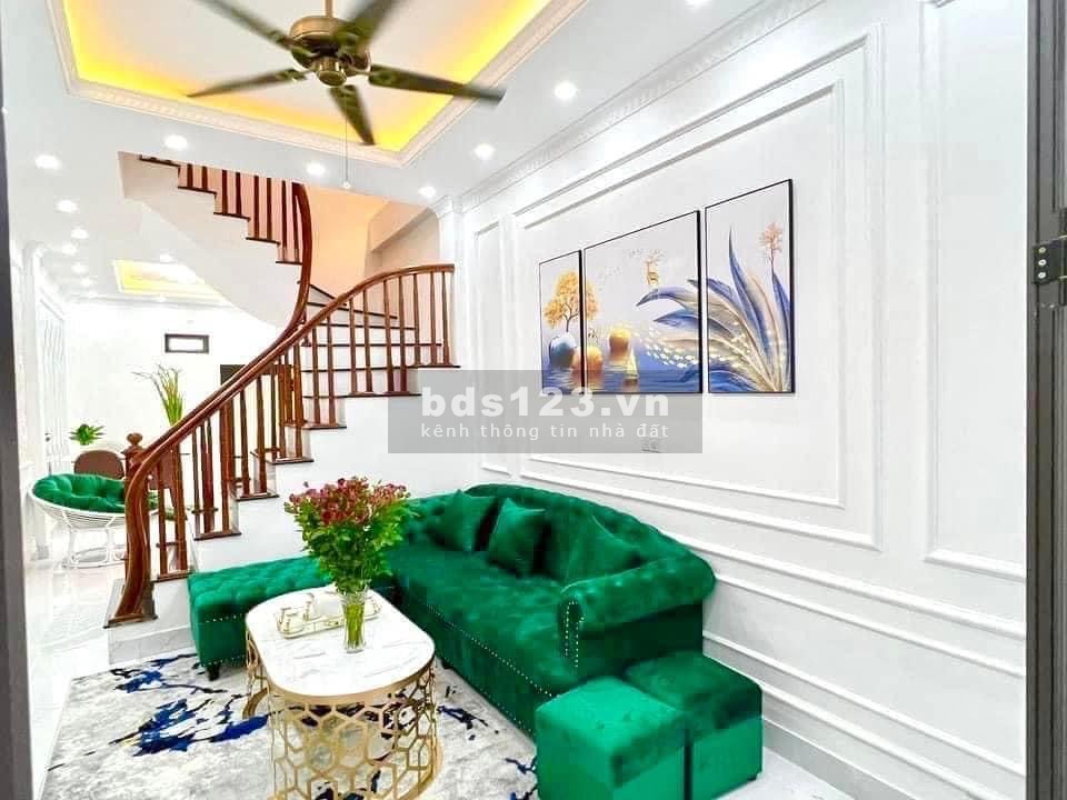 Phố Xuân La 300M ra Hồ Tây lộng gió - 4 Tầng 42M2 - Ba gác vào tận nơi - Rất hiếm - NHỈNH 3 Tỷ