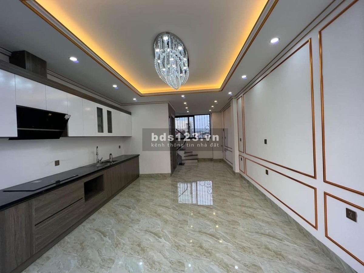 Bán nhà Thụy Khê đi định cư Mỹ 43M - 7 Tầng - Thang máy - 11.3 tỷ