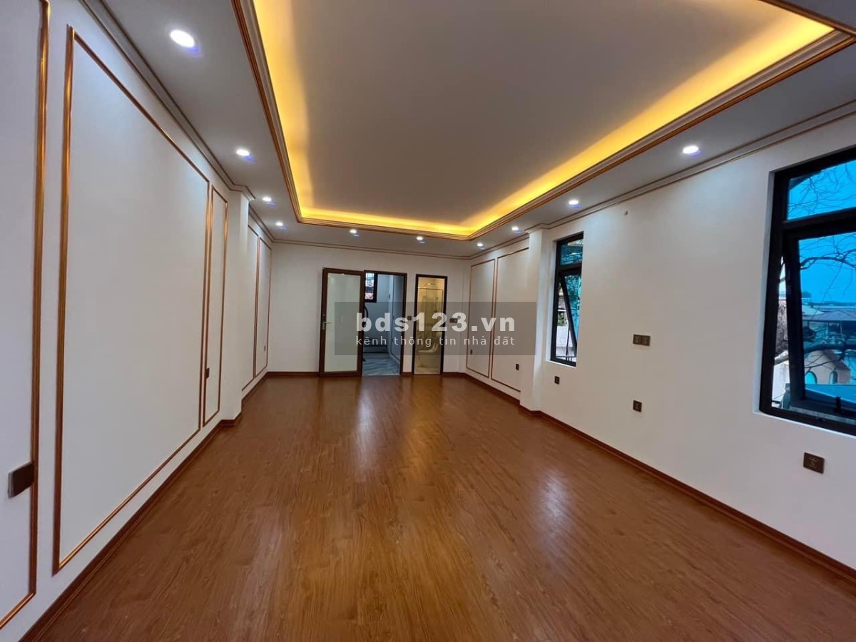 Bán nhà Thụy Khê đi định cư Mỹ 43M - 7 Tầng - Thang máy - 11.3 tỷ