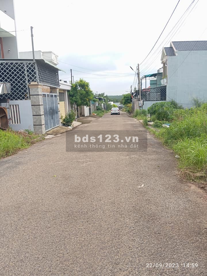 Chú 8 bán lại lô đất nhà đã mua năm 2018