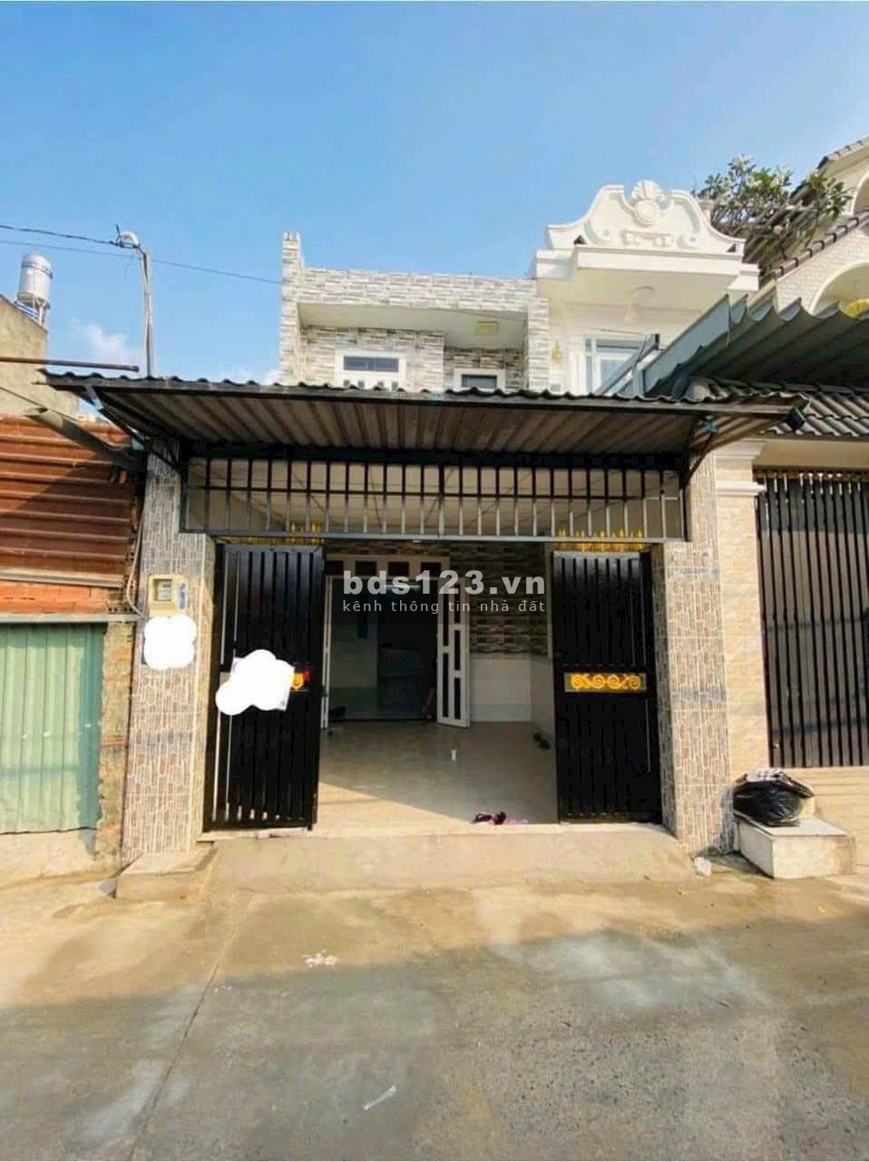 Bán gấp căn nhà 110M2 Tân Phú Trung, Củ Chi, giá 1 tỷ