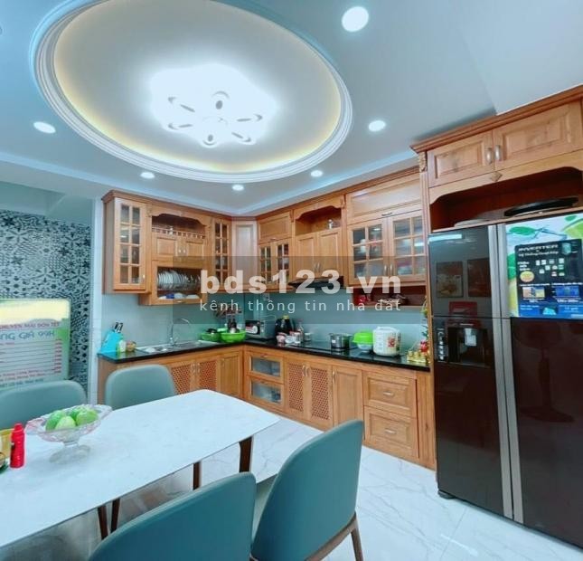 Cần bán nhà mặt phố Trung Liệt, Đống Đa 45m2, 5 tầng, 9.8tỷ.