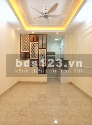 Bán nhà cực hiếm Đống Đa - 27m - 4 tầng siêu đẹp nhỉnh 3,2 tỷ - mặt tiền rộng - oto đỗ cổng