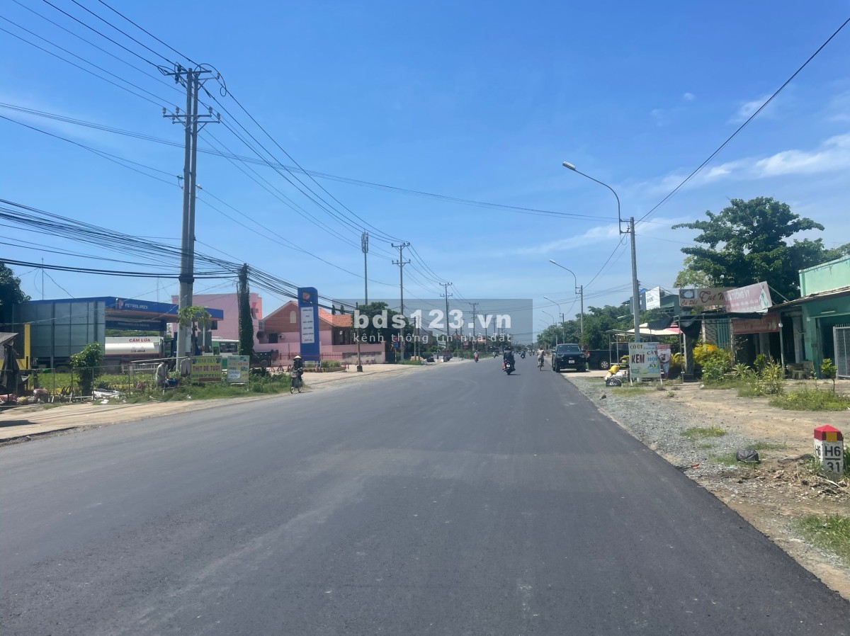 Kẹt tiền bán lỗ 2 nền 110m2 kdc Golden Land Phước Đông sát QL50 giá ngộp 750tr mua ngay kẻo lỡ