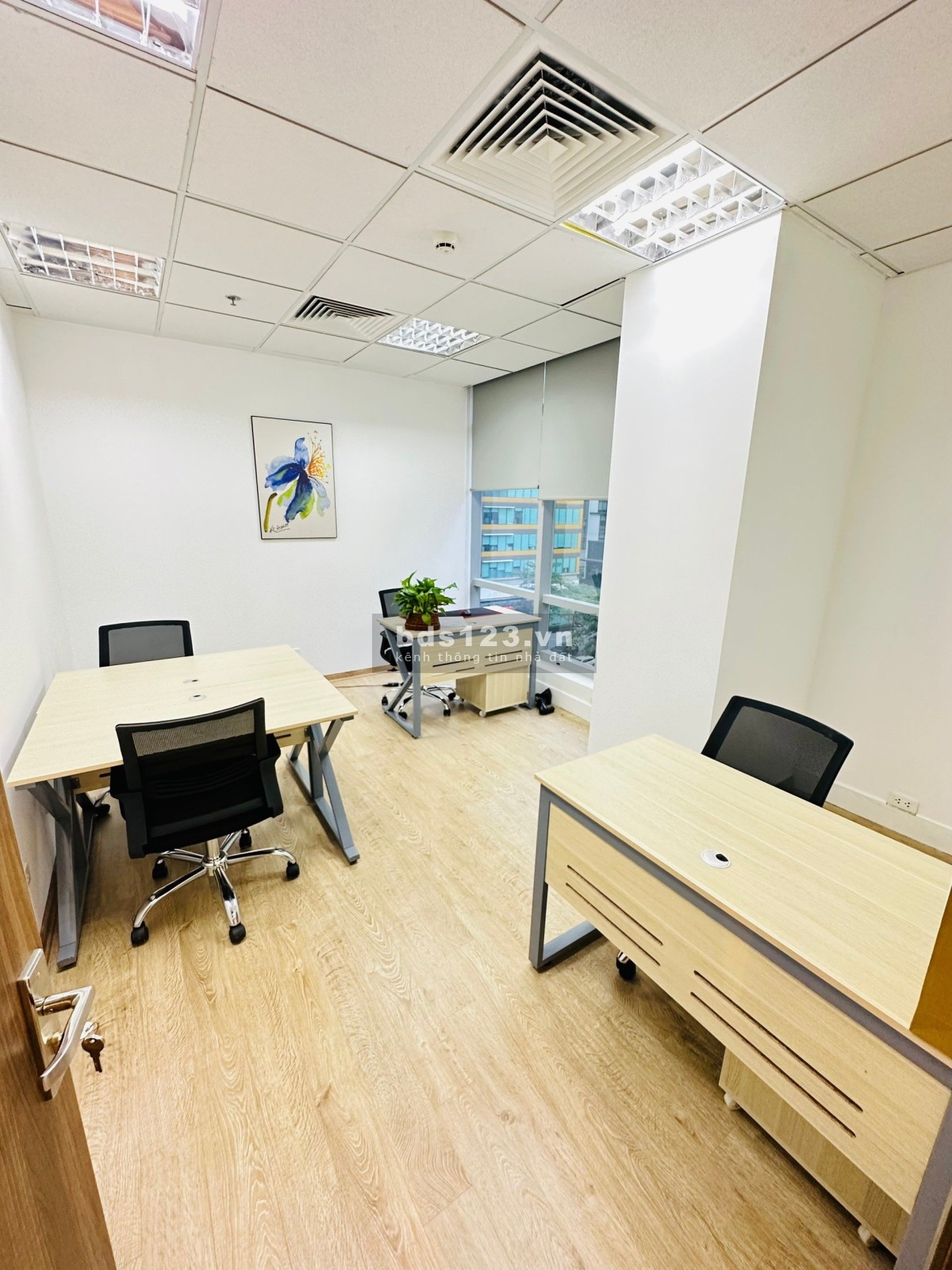 Cho Thuê văn phòng trọn gói đã setup sẵn nội thất tại Duy Tân, Quận Cầu Giấy, Hà Nội