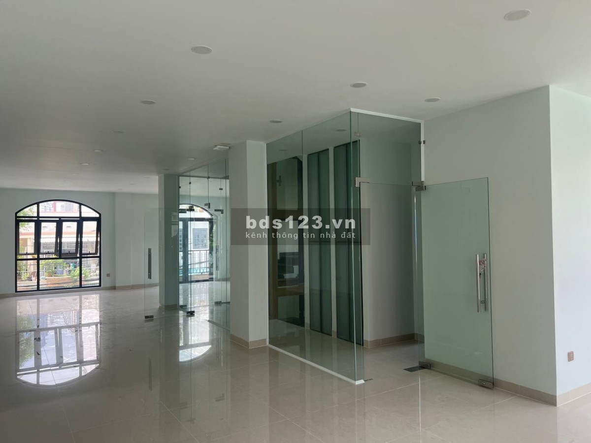 Cho thuê biệt thự làm văn phòng/ kinh doanh phường An Phú, có thang máy