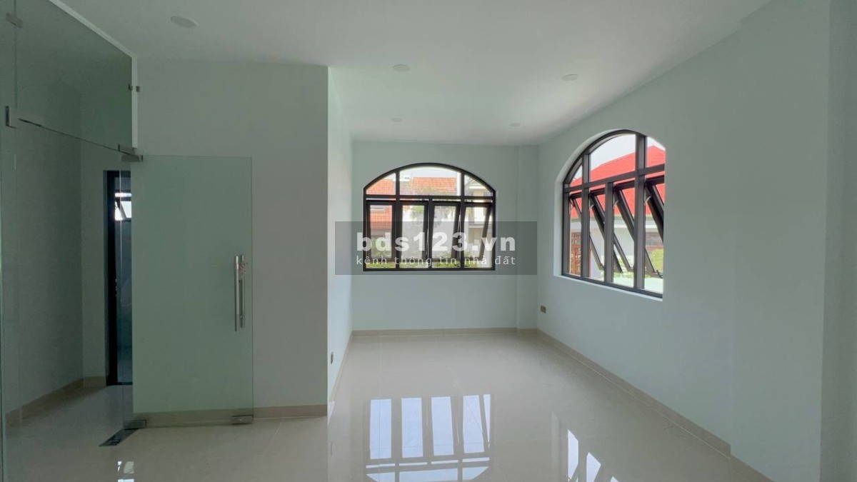 Cho thuê biệt thự làm văn phòng/ kinh doanh phường An Phú, có thang máy