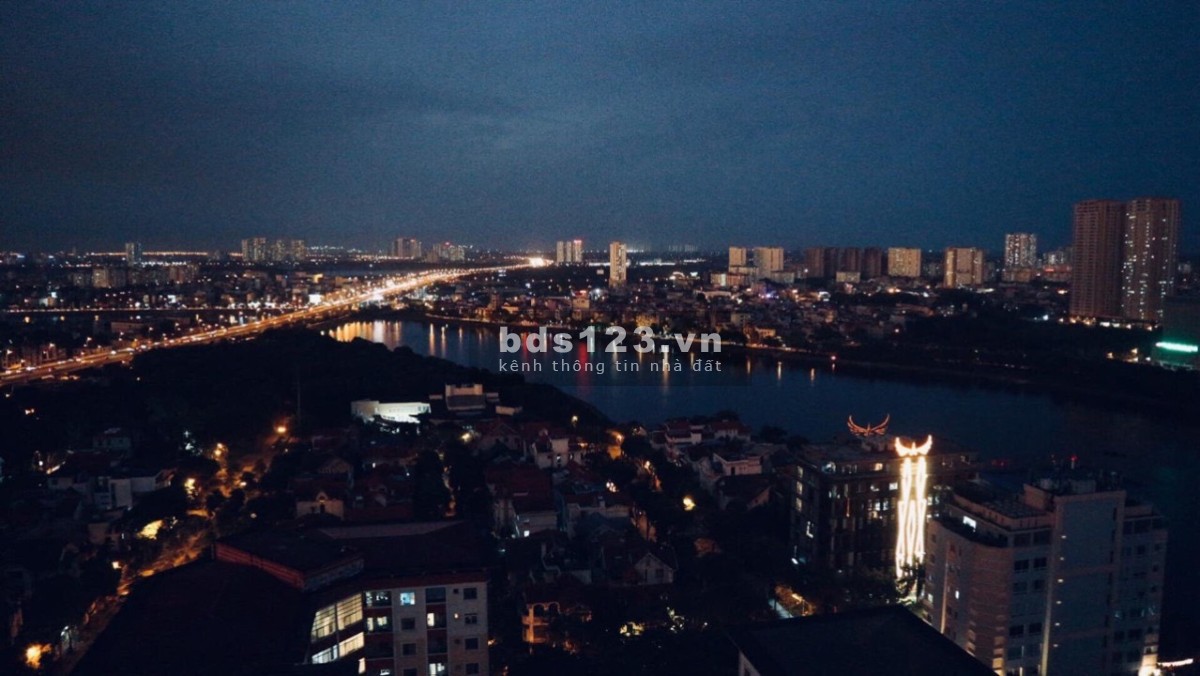 Chính chủ cần bán căn hộ 61.5m hai phòng ngủ tầng 27 view ba mặt hồ thoáng mát