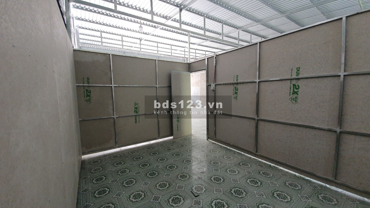 Cho thuê mặt bằng - mặt tiền đuờng 9 mét - gần chợ