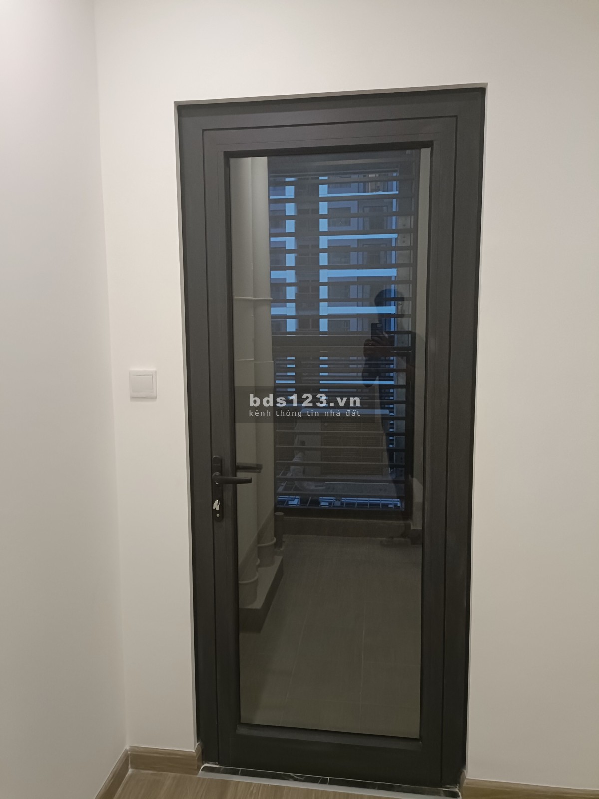 Vinhomes Quận 9 cho thuê căn 2PN 2WC có rèm giá chỉ 6 triệu/ tháng