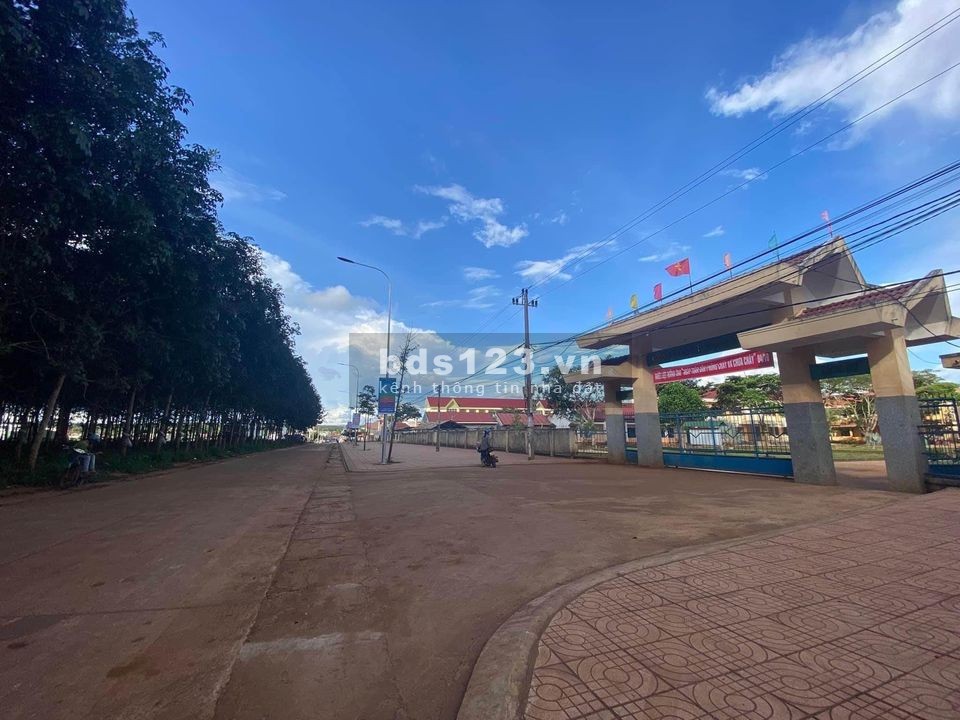 Chính chủ cần bán nhanh trong tuần cặp lô liền kề full thổ cư sẵn sổ ngay trung tâm huyện KrôngNăng